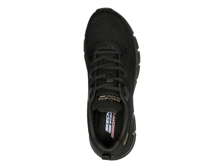 Zapato deportivo Skechers color negro con tejido transpirable y suela flexible.