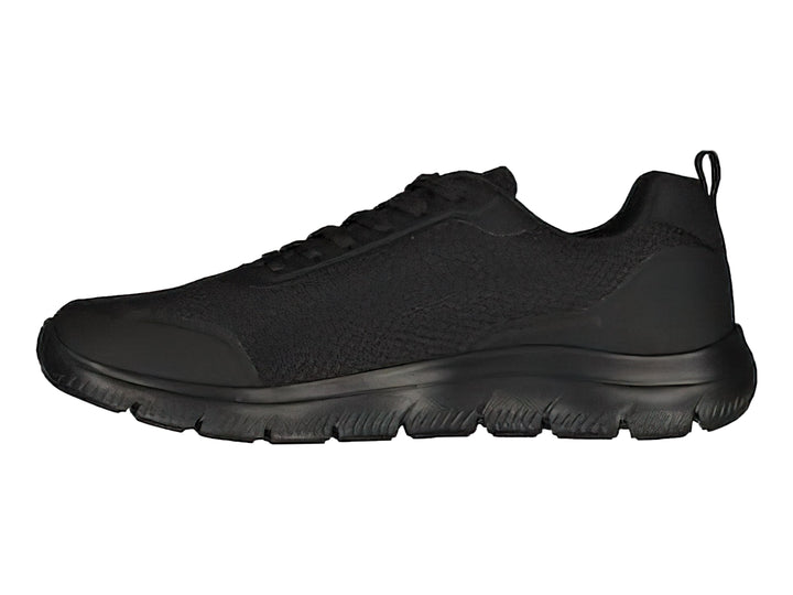 Tenis deportivos Skechers color negro con tejido de malla y suela flexible.