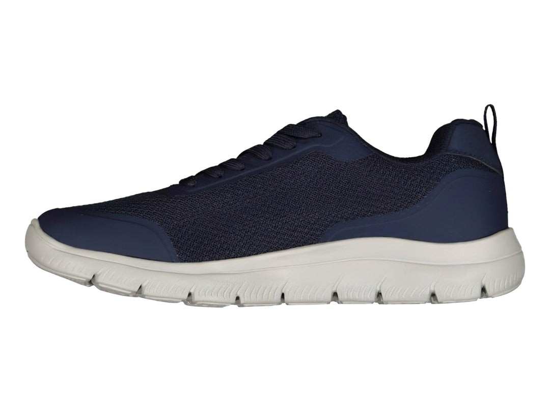 Tenis deportivos Skechers en color azul marino con suela blanca y agujetas.