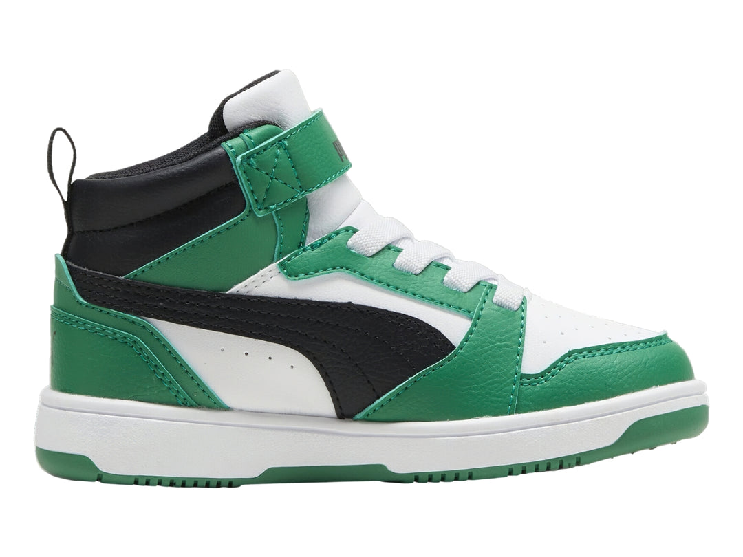 Tenis PUMA Rebound V6 Mid AC+PS en colores blanco, verde y negro con cierre de velcro y cordones.