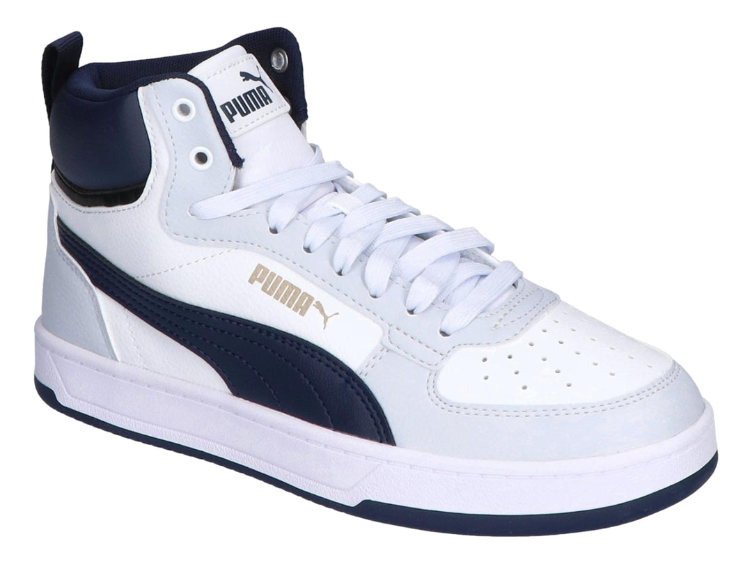 Tenis PUMA Caven 2.0 Mid JR color blanco con detalles en negro y plata.
