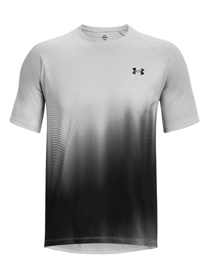 Camiseta deportiva Under Armour para hombre con diseño degradado de gris a negro.