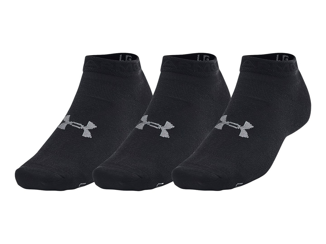 Paquete de tres pares de calcetines cortos color negro de la marca Under Armour.