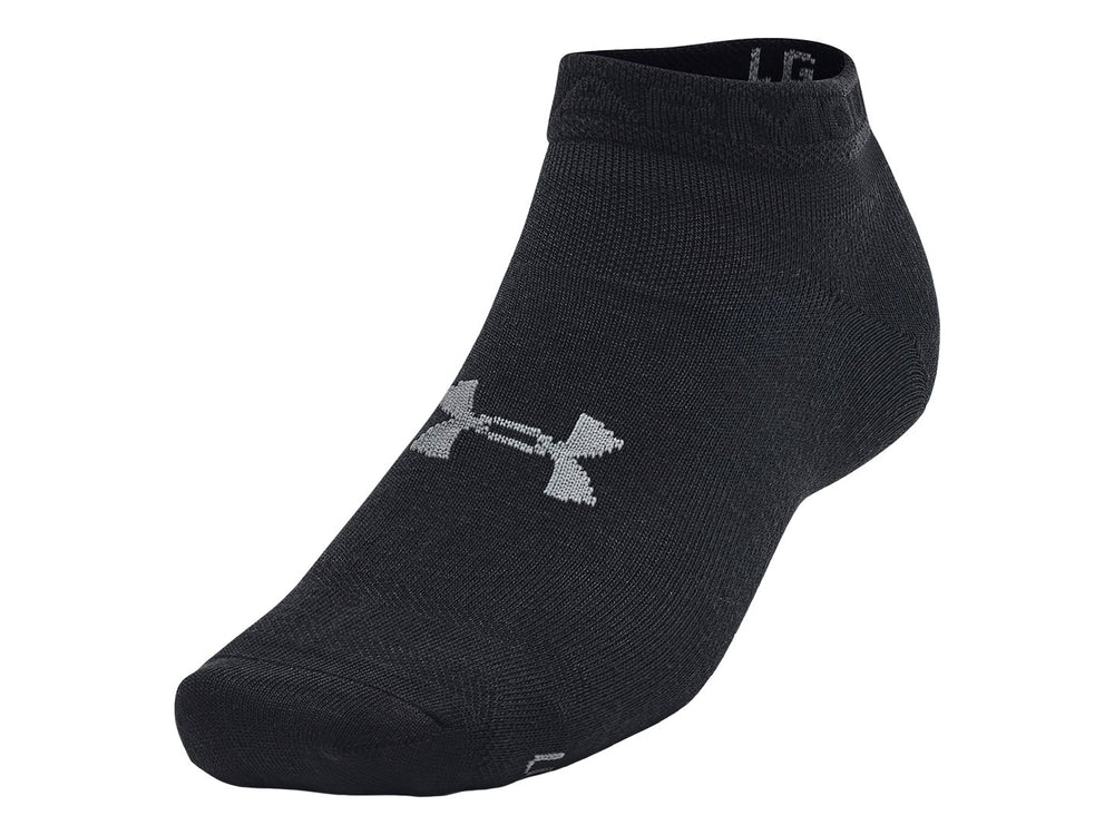 Paquete de tres pares de calcetines cortos color negro de la marca Under Armour.