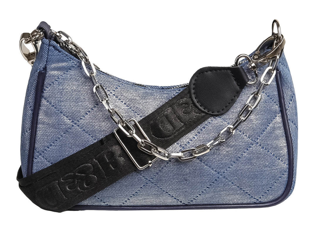 Bolsa de hombro Ferretina azul con diseño acolchado en rombos, correa negra y detalles de cadena plateada.