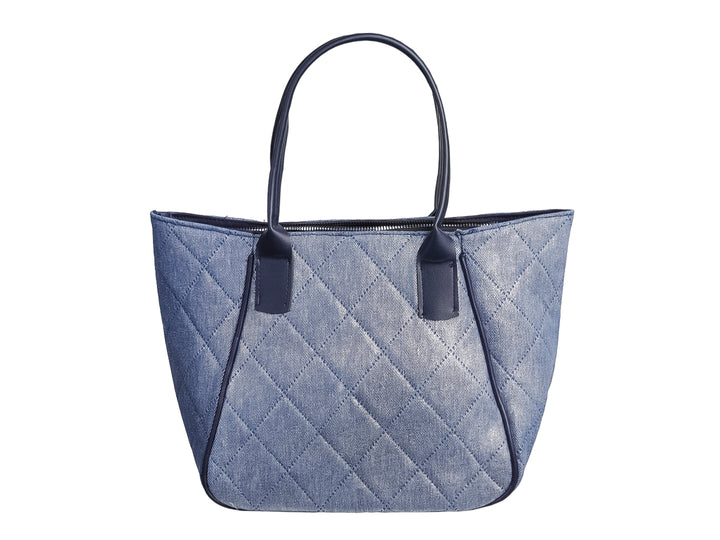 Bolsa de hombro Ferretina color azul plata con diseño acolchado de rombos y asas azul marino.
