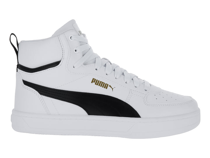 Tenis PUMA Caven 2.0 Mid en color blanco con franja negra lateral y logotipo dorado, corte medio.