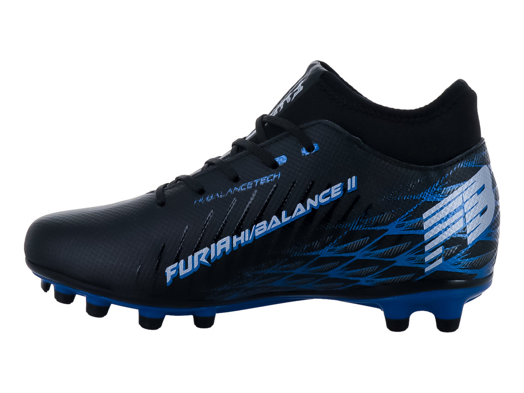 Zapato de fútbol para niño marca Furia, color negro con detalles azules y suela de tacos