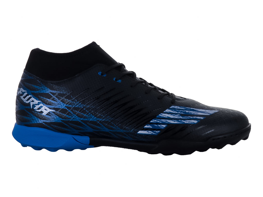 Zapato de fútbol Furia color negro con detalles y suela azul para pasto sintético.