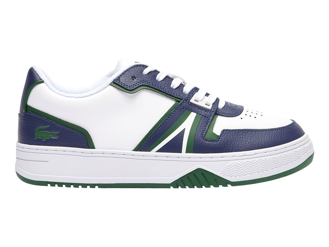 Tenis Lacoste blancos con detalles en azul marino y verde, diseño deportivo de corte bajo.