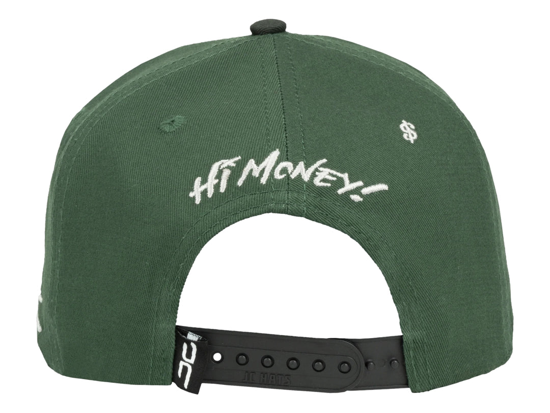 Gorra snapback verde con visera plana y parche frontal de una mano sosteniendo dinero.