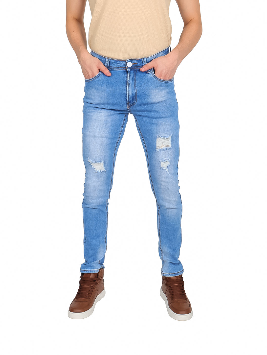 Pantalones jeans ajustados para hombre en color azul claro con efecto desgastado.
