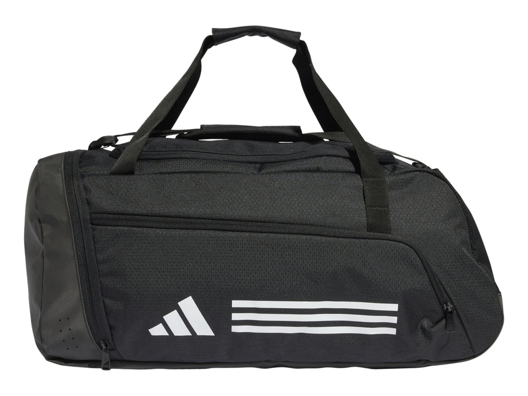Maleta deportiva Adidas color negro con detalles y logotipo en blanco, incluye asas superiores.
