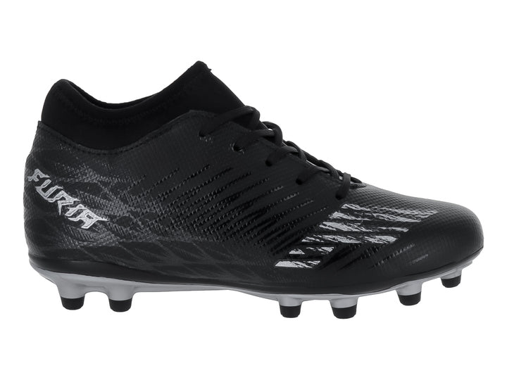 Zapato de fútbol FURIA para niño en color negro con detalles en gris y suela de tacos