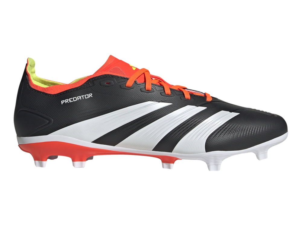 Zapato de fútbol Adidas Predator League en color negro con detalles en rojo y blanco sobre fondo blanco.