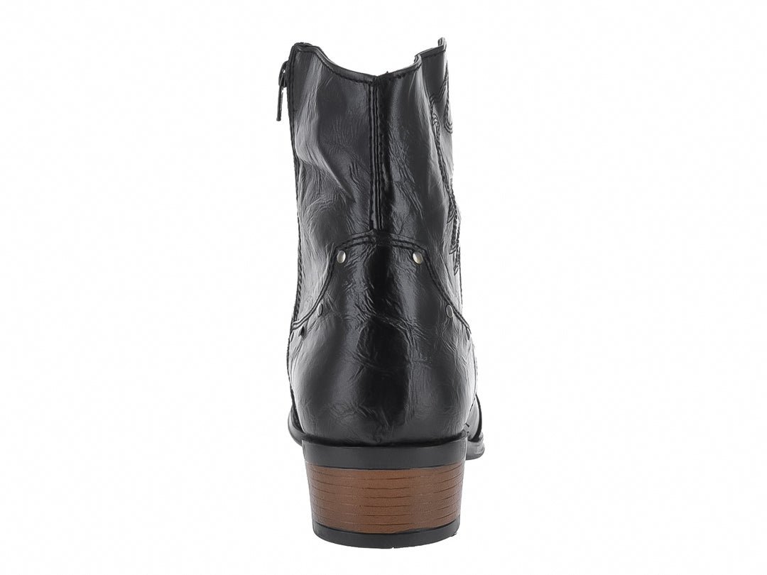 Bota Urban Cowboy color negro con detalles de estoperoles plateados y tacón marrón.