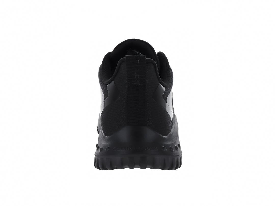Tenis deportivos Calvin Klein color negro con suela gruesa y detalles brillantes.