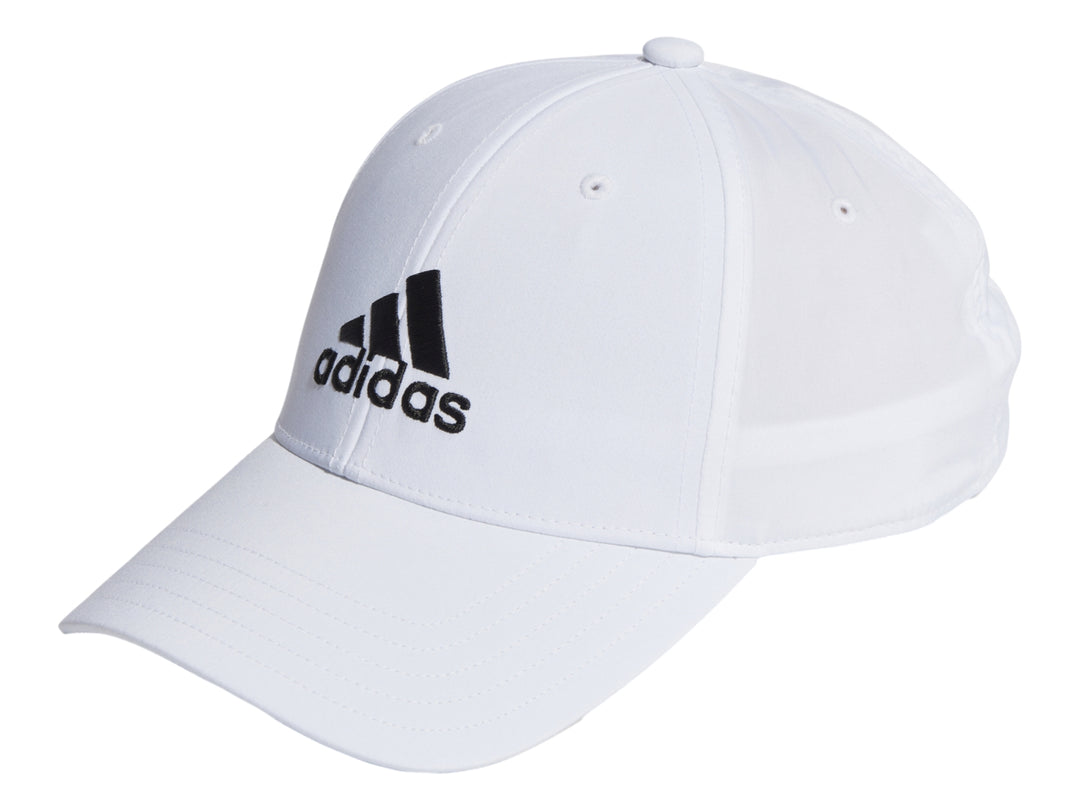 Gorra deportiva Adidas de color blanco con logotipo negro bordado en el frente.