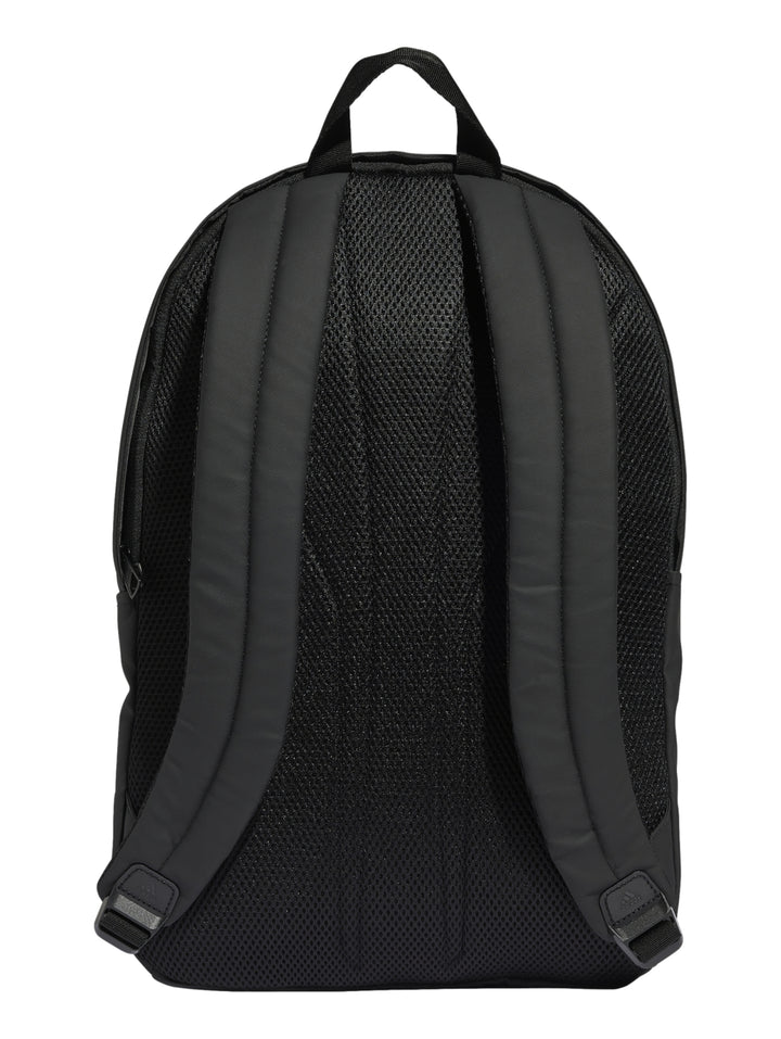 Mochila Adidas Ultramodern de color negro con diseño minimalista y logotipo frontal.