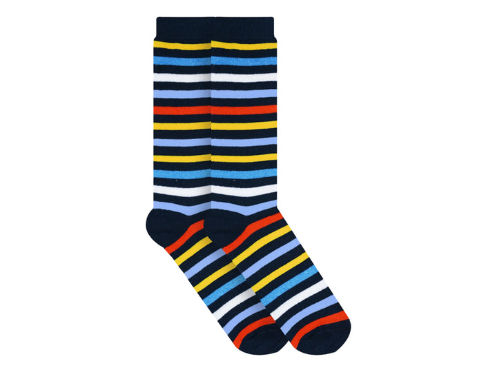 Par de calcetines con rayas horizontales multicolores en tonos azul, amarillo, naranja y blanco.