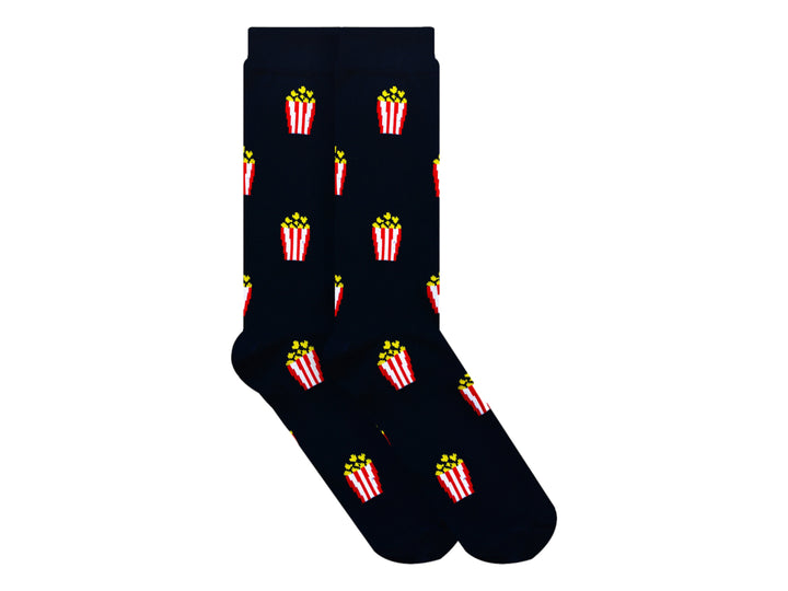 Par de calcetines negros con estampado de palomitas de maíz en colores rojo, blanco y amarillo.