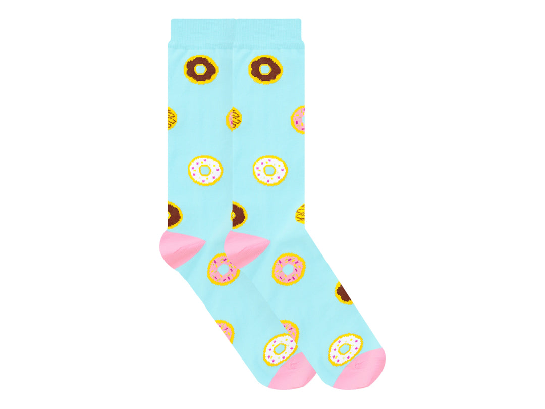 Par de calcetines color aqua con estampado de donas y detalles en rosa en el talón y la punta.