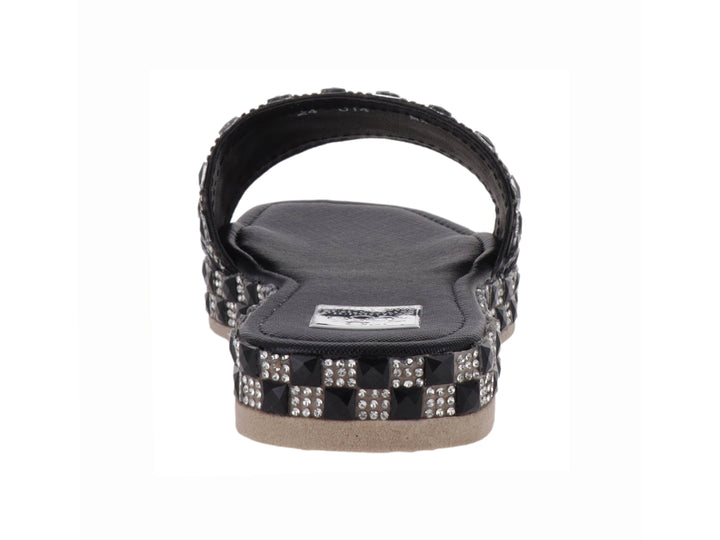 Sandalia negra para mujer con adornos de pedrería plateada en forma de cuadros brillantes.