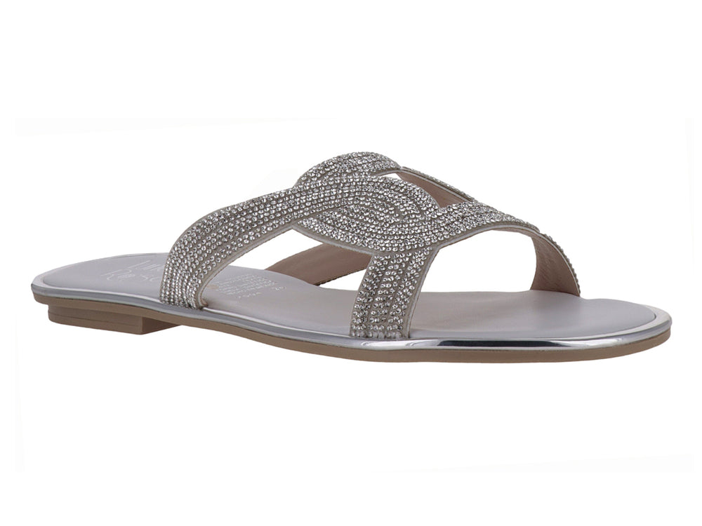 Sandalia plana color plata con tiras cruzadas decoradas con brillos para niña.
