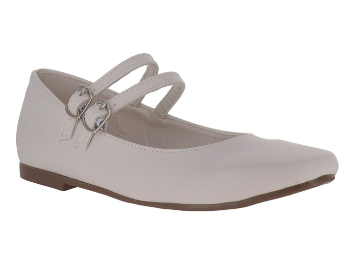 Zapato plano color latte para niña con doble correa y hebillas metálicas sobre fondo blanco.
