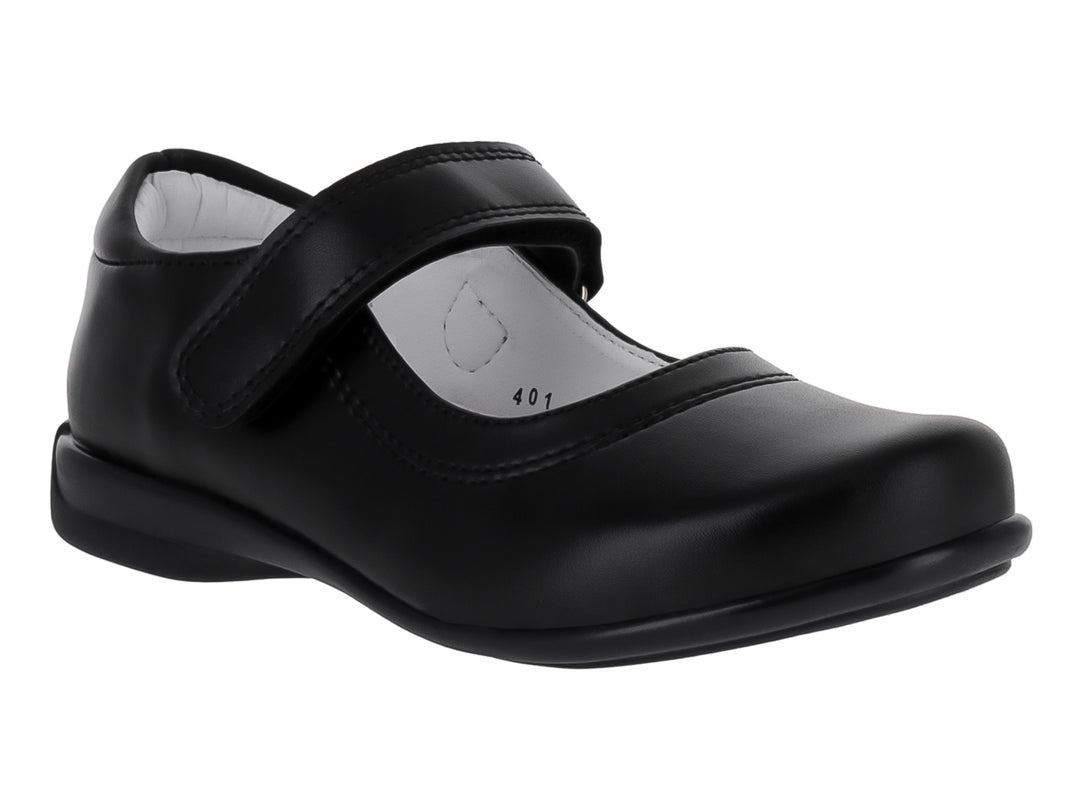 Zapato escolar negro para niña estilo Mary Jane con correa y punta redondeada.