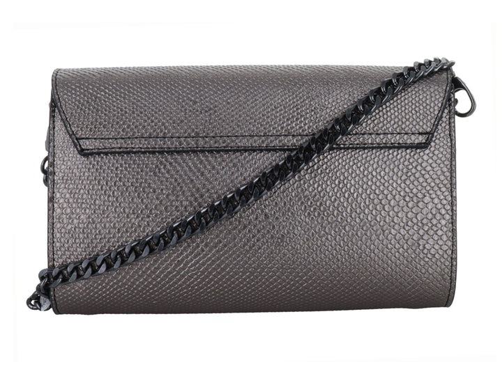Bolso clutch color graffito con textura de piel de serpiente y un adorno frontal en forma de serpiente entrelazada.