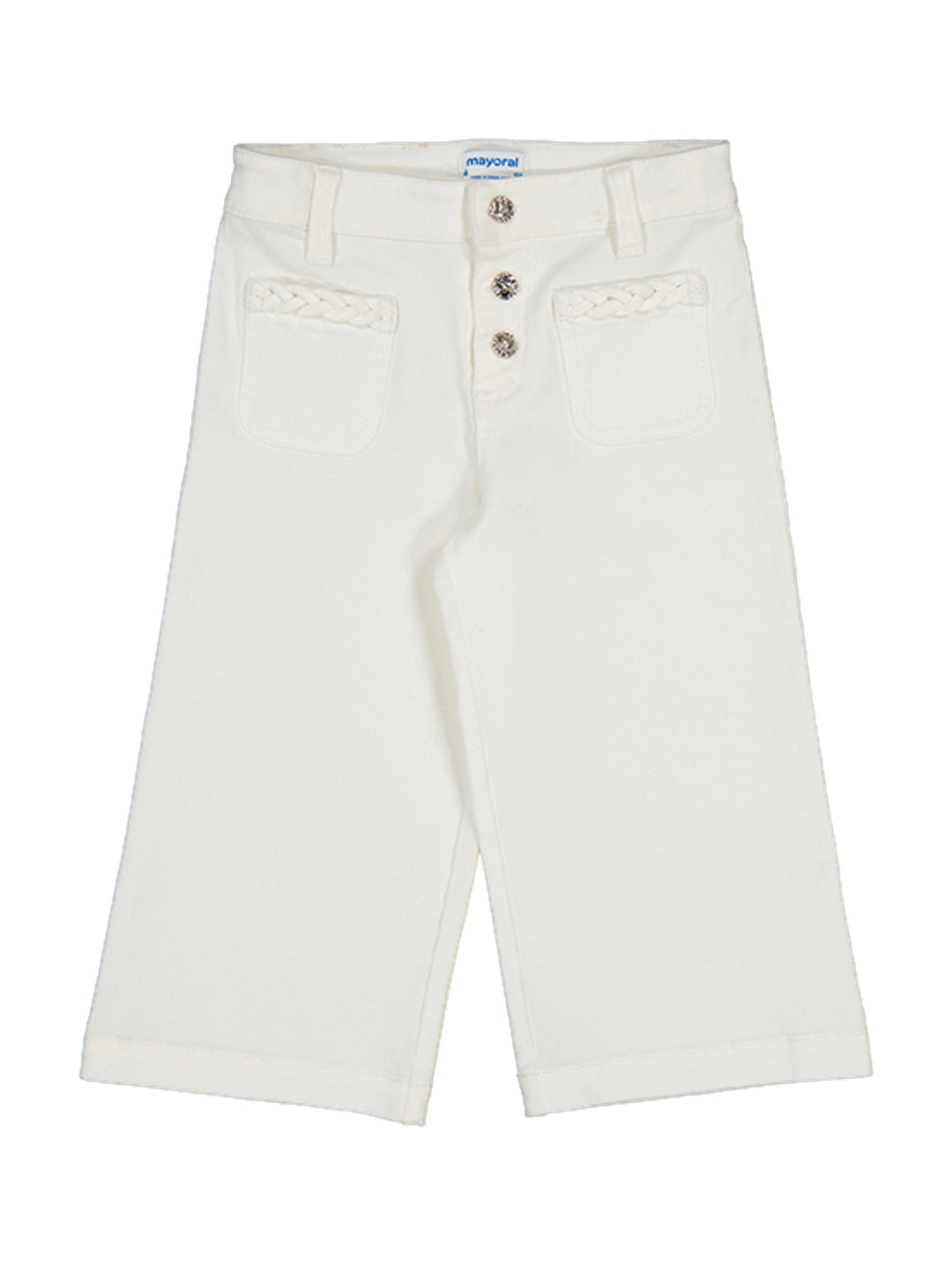 Pantalón color crudo para niña de la marca Mayoral con botones frontales y detalles en los bolsillos.