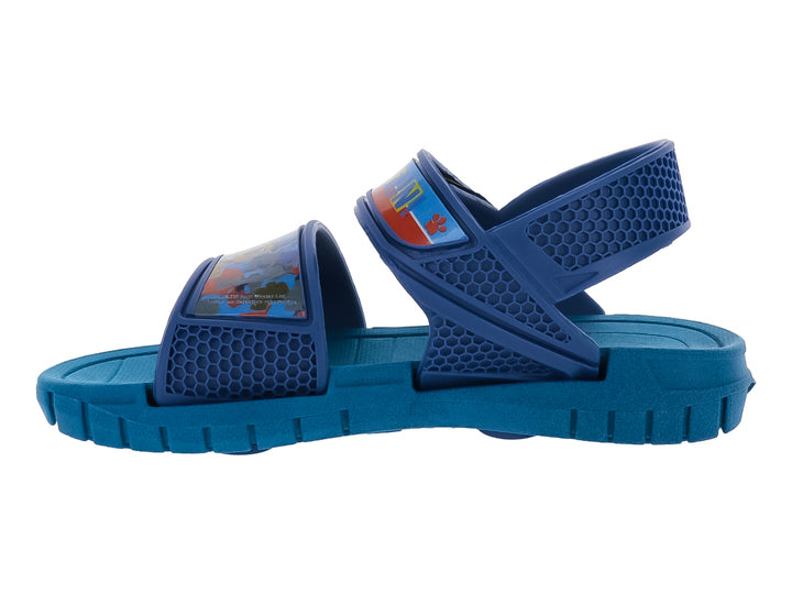 Sandalia azul con correas ajustables y textura de panal en las tiras.