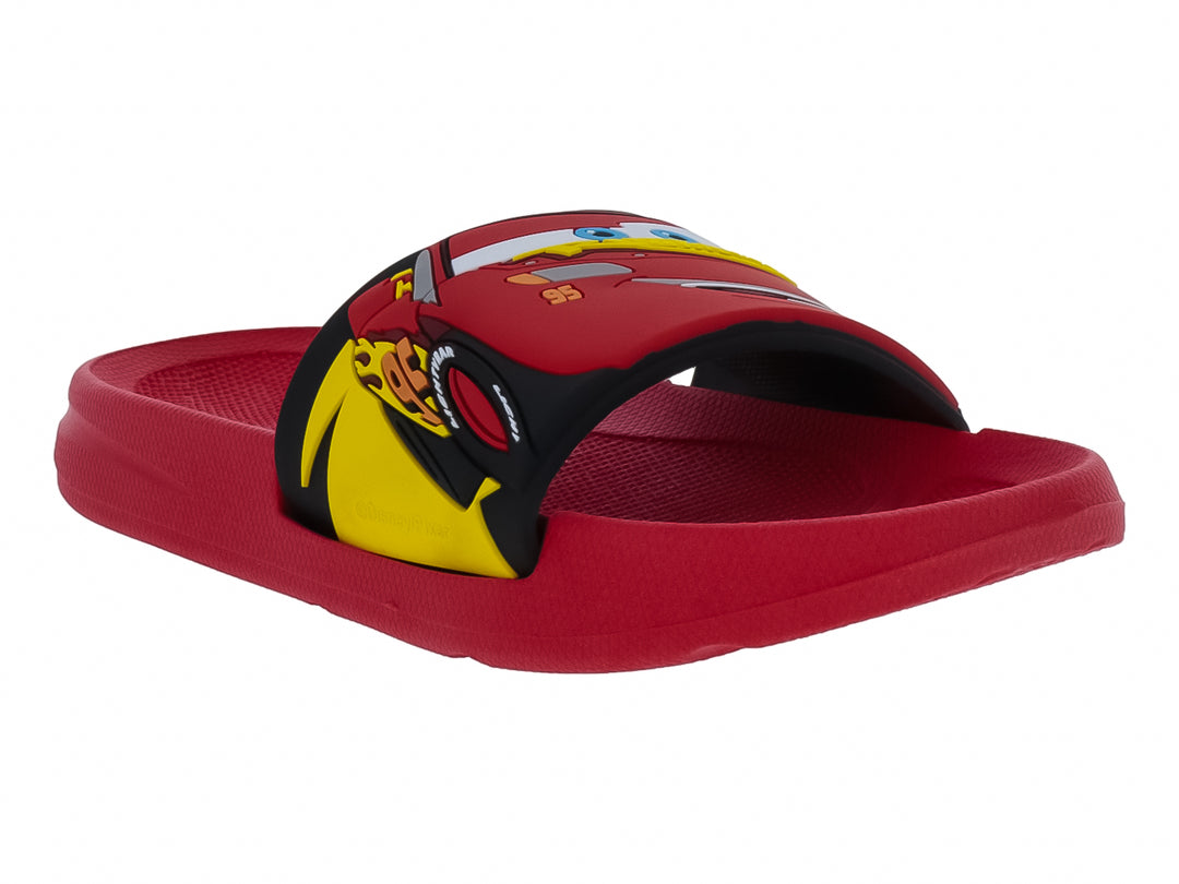 Sandalia roja para niño con diseño gráfico colorido en la banda superior.