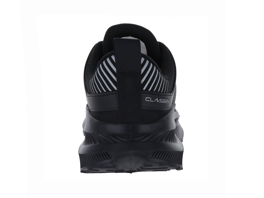 Tenis deportivos Clasben color negro con detalles en gris y suela robusta.