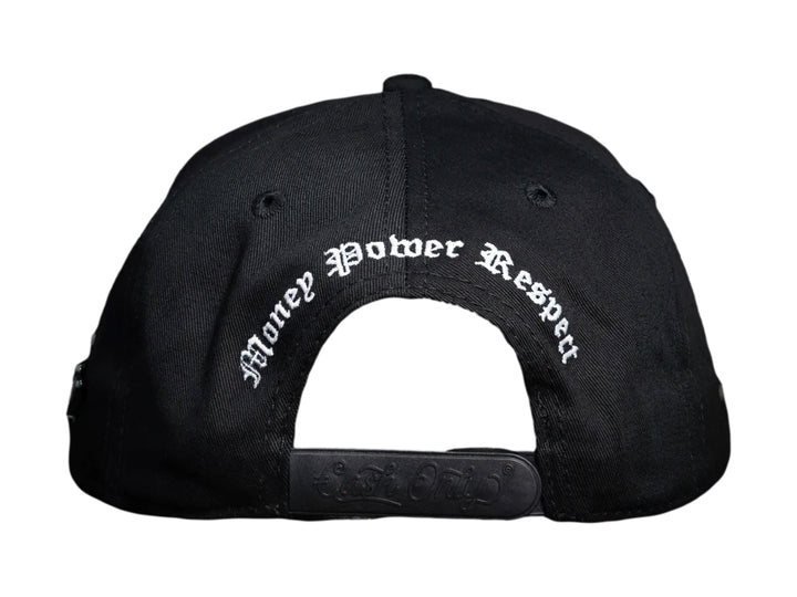 Gorra snapback negra con texto EASY en estampado de billetes y pequeño logo de flamenco lateral.