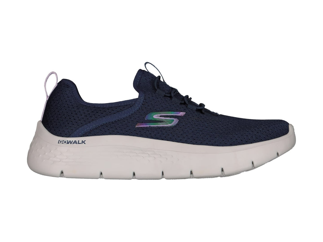 Tenis deportivos Skechers color azul marino con suela blanca y detalles en lavanda.