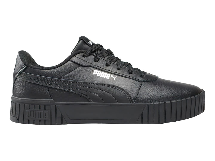 Tenis PUMA Carina 2.0 JR en color negro con detalles en plata y suela de plataforma.