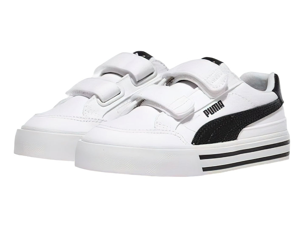 Tenis PUMA blancos para niño con cierres de velcro y detalles en negro en el talón y la suela.