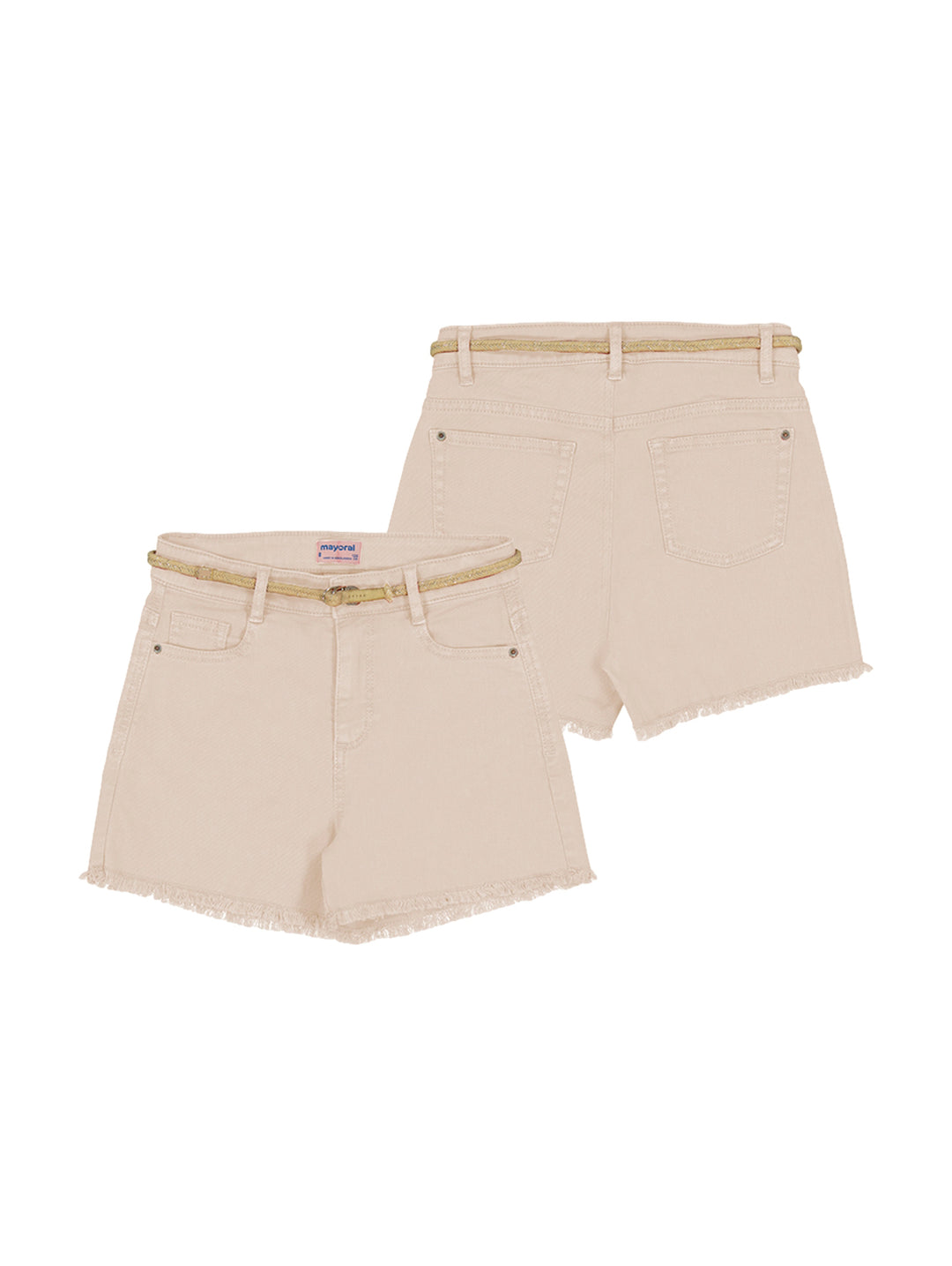 Shorts básicos para niña de color beige con acabado deshilachado en el borde inferior.