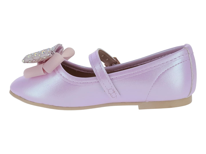 Zapato plano color rosa para niña con correa ajustable y moño decorativo con brillantes en la punta.