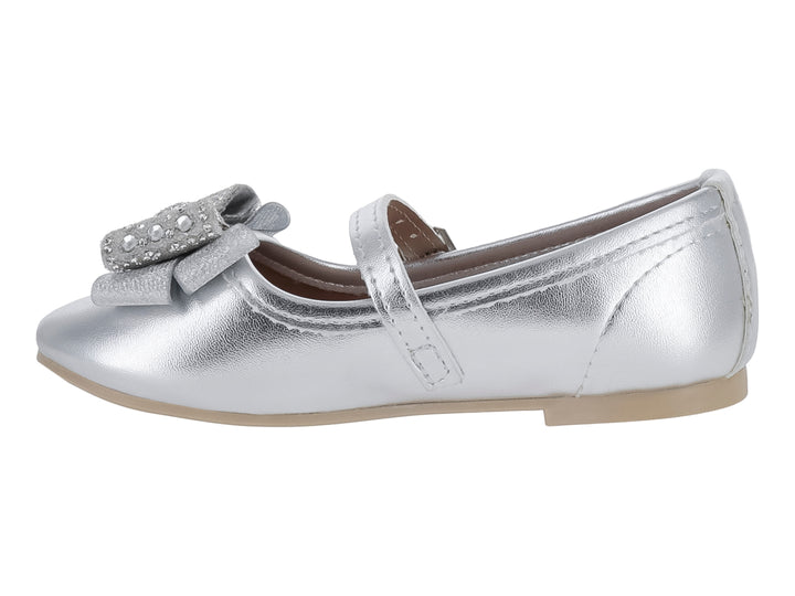 Zapato plano color plata para Niña con correa y moño decorativo brillante.