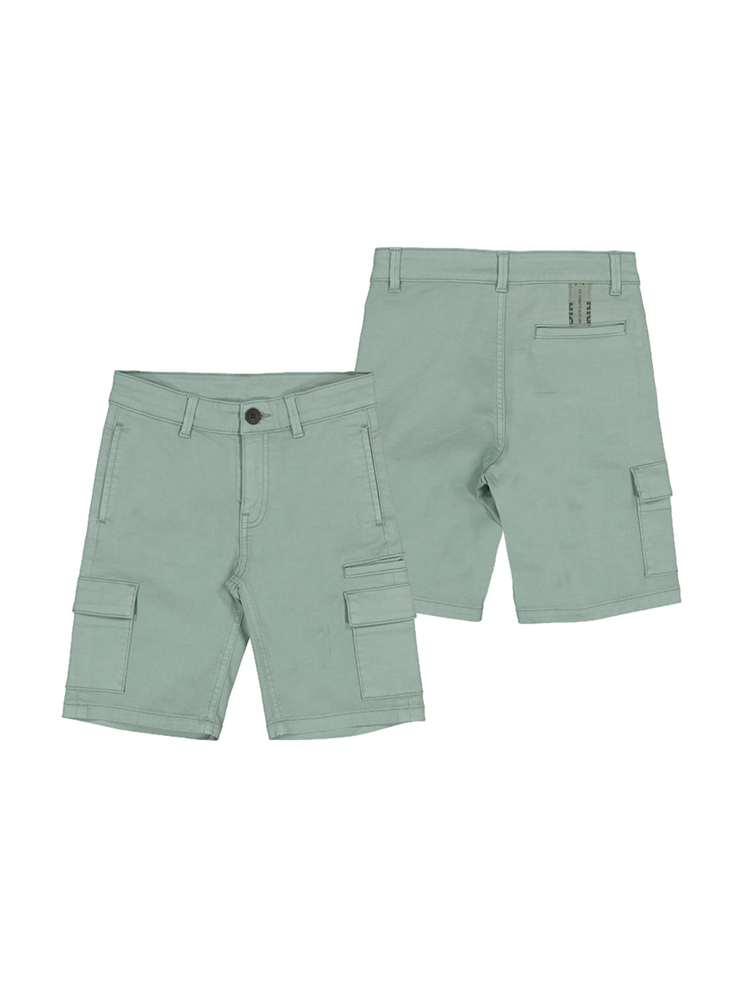 Bermuda cargo para niño en color mineral con bolsillos laterales, vista frontal y posterior.