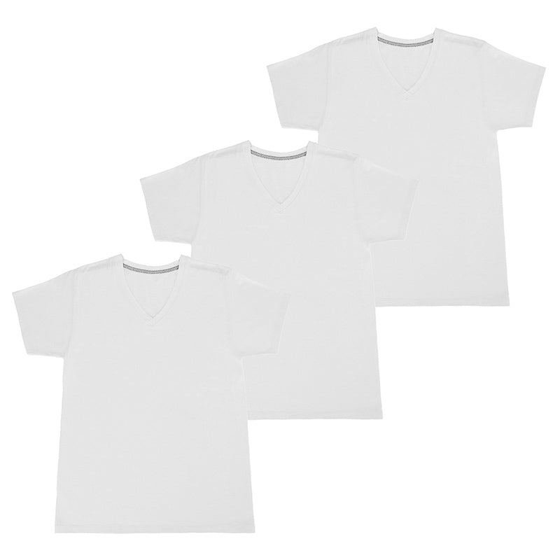 Paquete de tres playeras blancas de cuello en V para niño.