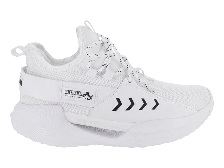 Tenis de baloncesto Andrax color blanco con detalles en negro y suela gruesa.