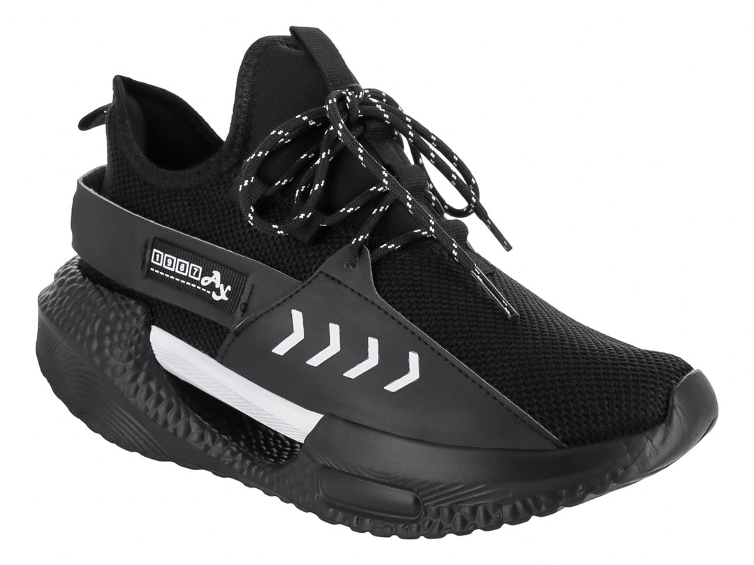 Tenis de baloncesto Andrax color negro con detalles blancos y suela robusta.