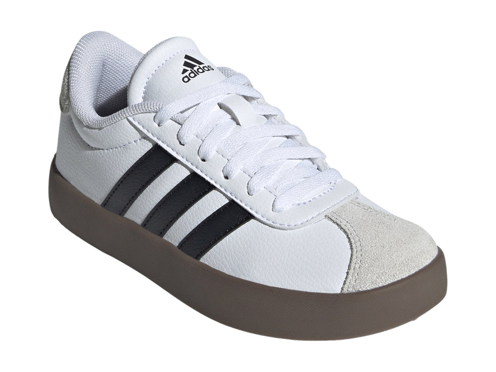 Tenis Adidas VL Court 3.0 en color blanco con tres franjas negras y suela gris oscuro.