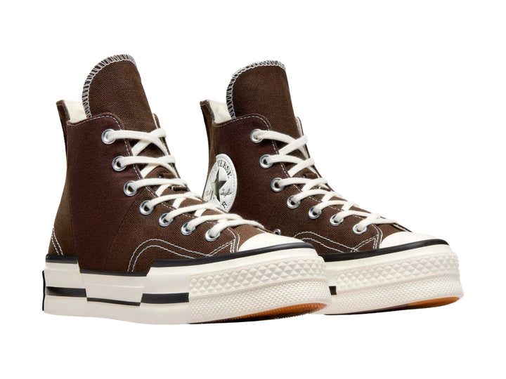 Tenis Converse Chuck 70 Plus HI color café con suela ancha en color blanco y detalles en negro.