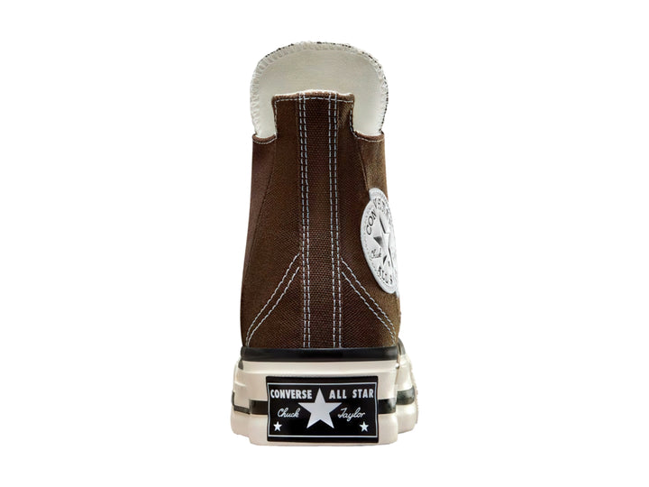 Tenis Converse Chuck 70 Plus HI color café con suela ancha en color blanco y detalles en negro.