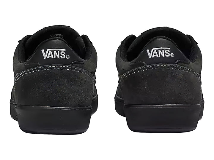 Tenis VANS Cruze Too ComfyCush en color negro, vista lateral sobre fondo blanco.